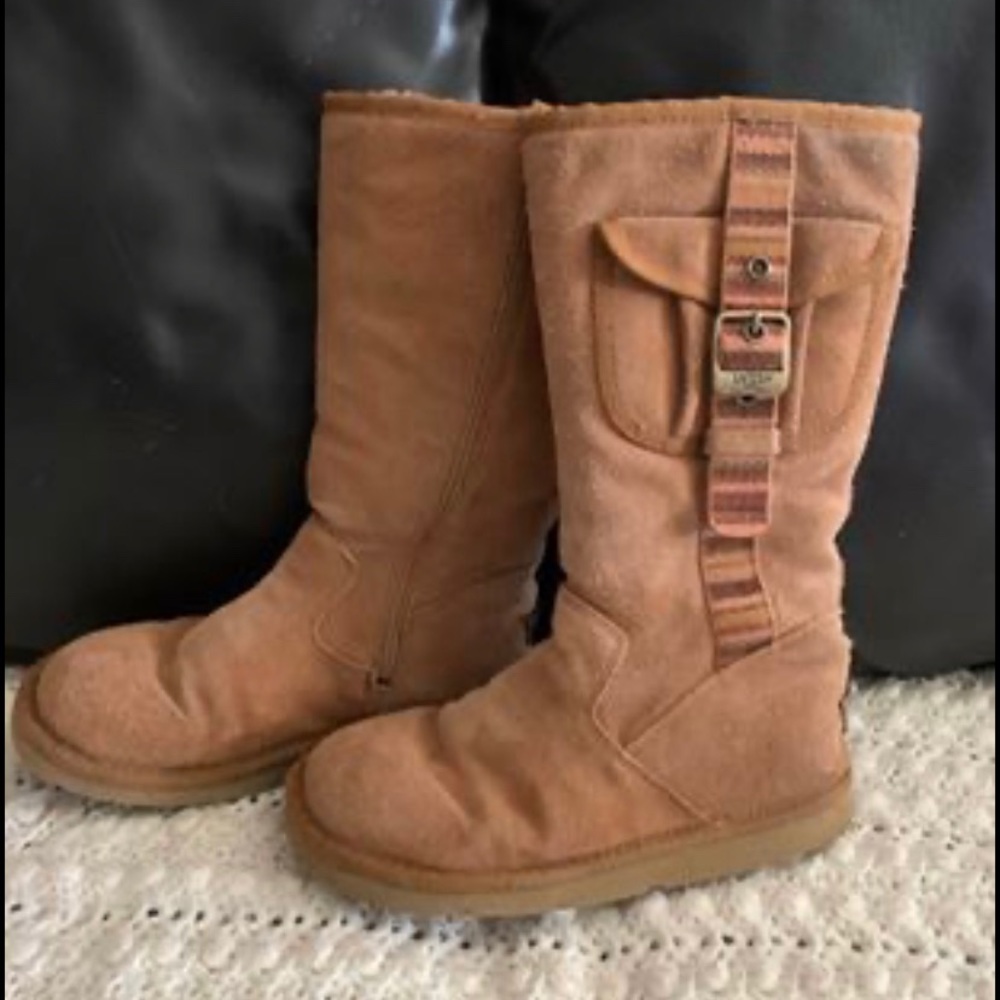 COPY - Ugg Retro Cargo boots